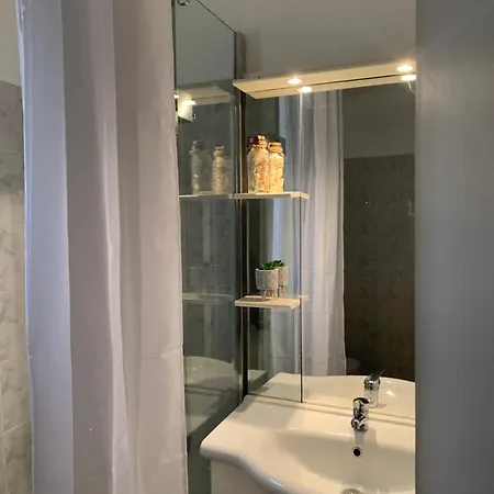 Apartment T1 Selizia *